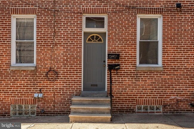 3018 O'Donnell St in Baltimore, MD - Building Photo - Building Photo