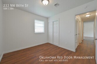 233 NW 86th St in Oklahoma City, OK - Building Photo - Building Photo