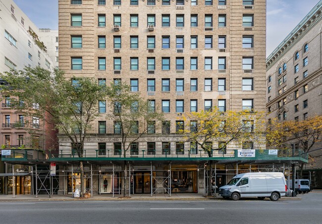 29 E 64th St in New York, NY - Building Photo - Building Photo