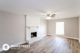 445 Larkspur Ct in Edmond, OK - Building Photo - Building Photo