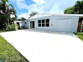 2206 N 28th Ave in Hollywood, FL - Building Photo - Building Photo