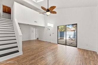 1601 Challenger Ct W in Jacksonville, FL - Building Photo - Building Photo