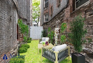 326 E 35th St in New York, NY - Foto de edificio - Building Photo