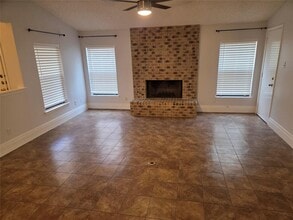 8111 Baywood Dr in Austin, TX - Building Photo - Building Photo