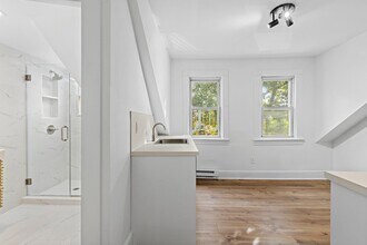 44 Highwood Terrace in Weehawken, NJ - Building Photo - Building Photo