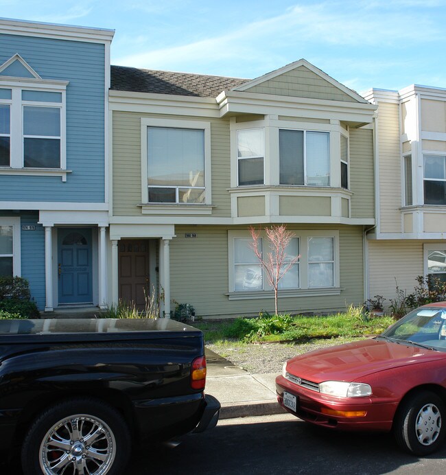 966 Wyandotte Ave in Daly City, CA - Foto de edificio - Building Photo