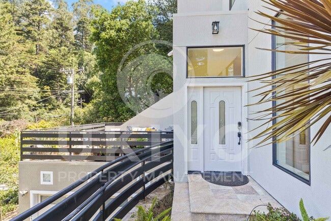 6588 Longwalk Dr in Oakland, CA - Building Photo - Building Photo