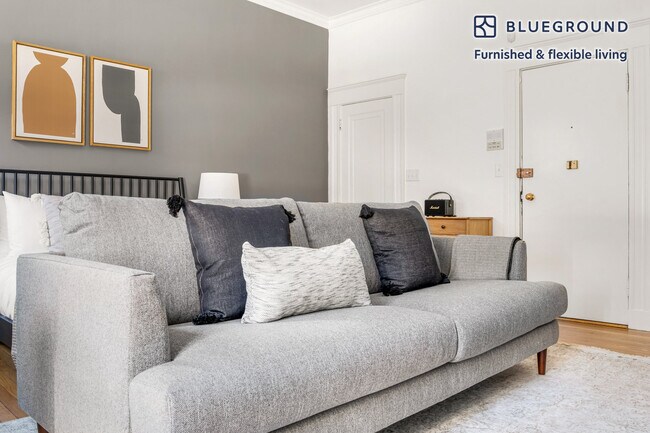 232 Newbury St in Boston, MA - Building Photo - Building Photo