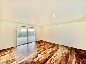 8051 San Carlos Dr in San Diego, CA - Building Photo - Building Photo
