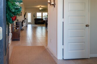 10201 Waterwall Ln in Texas City, TX - Building Photo - Building Photo