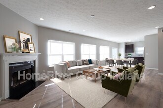 7905 Housefinch Ln in Indianapolis, IN - Building Photo - Building Photo