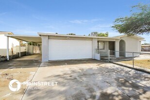 5501 N 68th Ave in Glendale, AZ - Building Photo