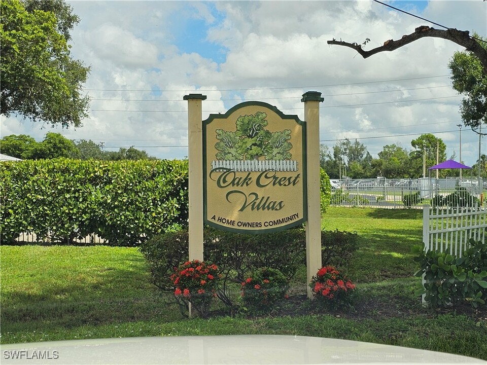 5337 Glenlivet Rd in Ft. Myers, FL - Building Photo