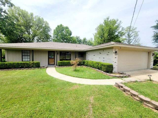 property at 2311 Evergreen St