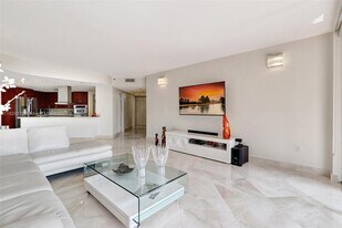 4000 Island Blvd in Aventura, FL - Building Photo