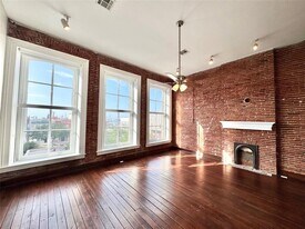 2309 The Strand in Galveston, TX - Building Photo