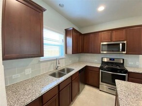4208 Birdwatch Loop in Pflugerville, TX - Foto de edificio - Building Photo