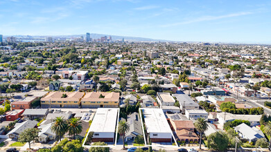 367 Gladys Ave in Long Beach, CA - Building Photo - Primary Photo