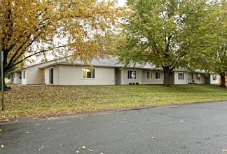 Park Place Apartments in Roberts, WI - Building Photo - Building Photo