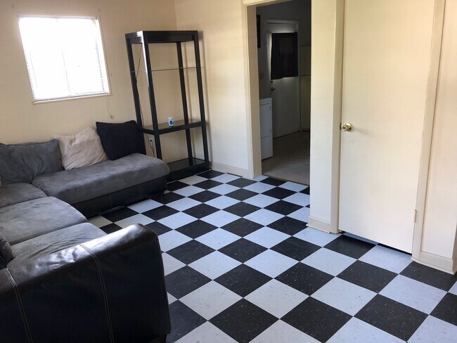 121 S Seminole Ave, Unit B in Fort Meade, FL - Building Photo - Building Photo