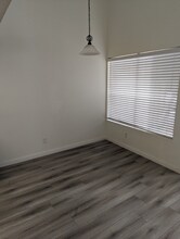 1046 Canal St in Oxnard, CA - Building Photo - Building Photo