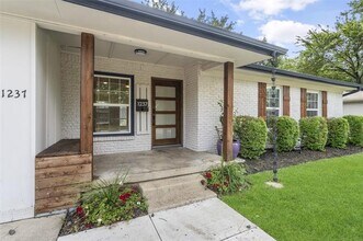 1237 Valley Vista Dr in Grapevine, TX - Building Photo - Building Photo
