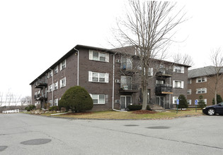 Pelham Street Apartments in Methuen, MA - Building Photo - Building Photo