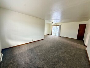 2504 Spruce Dr in Loveland, CO - Building Photo - Building Photo