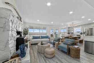 260 E Driftwood Shores Rd in Camano, WA - Building Photo - Building Photo