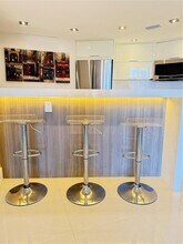 600 Parkview Dr, Unit 412 in Hallandale Beach, FL - Building Photo - Building Photo