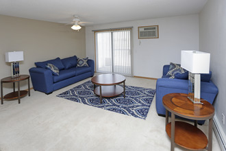 Sierra Ridge Apartment Community in Bismarck, ND - Foto de edificio - Interior Photo