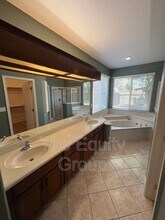 1016 E Arlen Ave in Visalia, CA - Building Photo - Building Photo