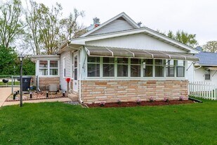 1003 N Morris Ave in Bloomington, IL - Building Photo