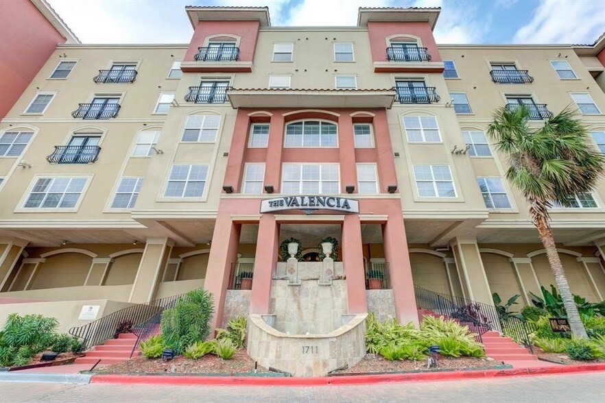 1711 Old Spanish Trl, Unit 110 in Houston, TX - Building Photo