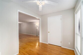 1115 Summit N Dr NE in Atlanta, GA - Building Photo - Building Photo