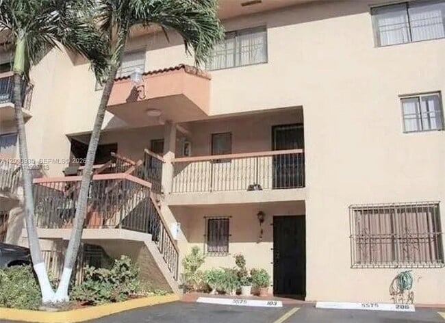 5575 W 26th Ct in Hialeah, FL - Building Photo - Building Photo