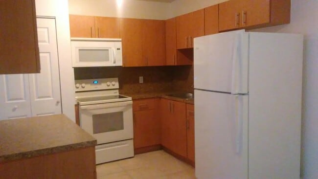 5226 NW 24th Ct in Fort Lauderdale, FL - Foto de edificio - Building Photo