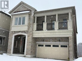 45 Hurst Ave in Vaughan, ON - Building Photo