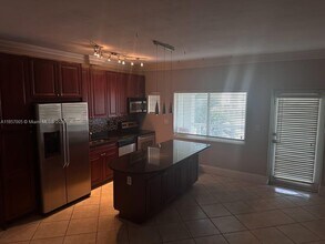 2895 NE 32nd St in Fort Lauderdale, FL - Building Photo - Building Photo