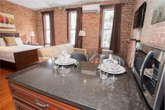 351 W 46th St-Unit -#S3 in New York, NY - Building Photo - Building Photo