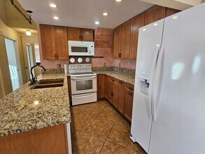 13671 Ruette Le Parc in Del Mar, CA - Building Photo - Building Photo