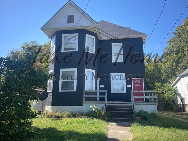 property at 821 S Campbell Ave