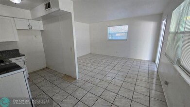 2501 Pierce St in Hollywood, FL - Building Photo - Building Photo