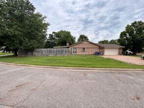 2804 S 97th Cir in Fort Smith, AR - Building Photo - Building Photo