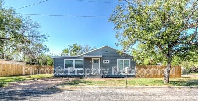 property at 1902 Coleman St