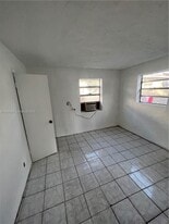 106 NW 3rd St in Hallandale Beach, FL - Building Photo