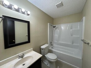 3921 Zinnia Ave in McAllen, TX - Building Photo - Building Photo