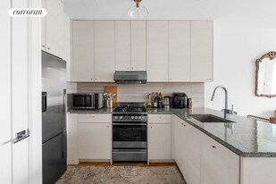 737 Bergen St in Brooklyn, NY - Building Photo