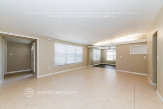 6218 Nutmeg Ave in Sarasota, FL - Foto de edificio - Building Photo