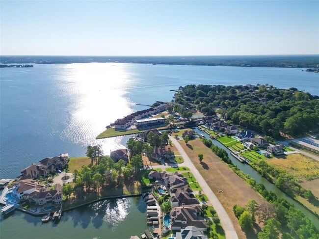 property at 88 Lakeview Village